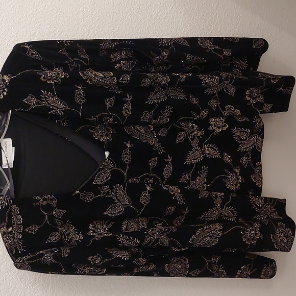 Draper's & Damon's Jackets & Coats Black And Metallic Gold Velvet Tank Top And Jacket Set